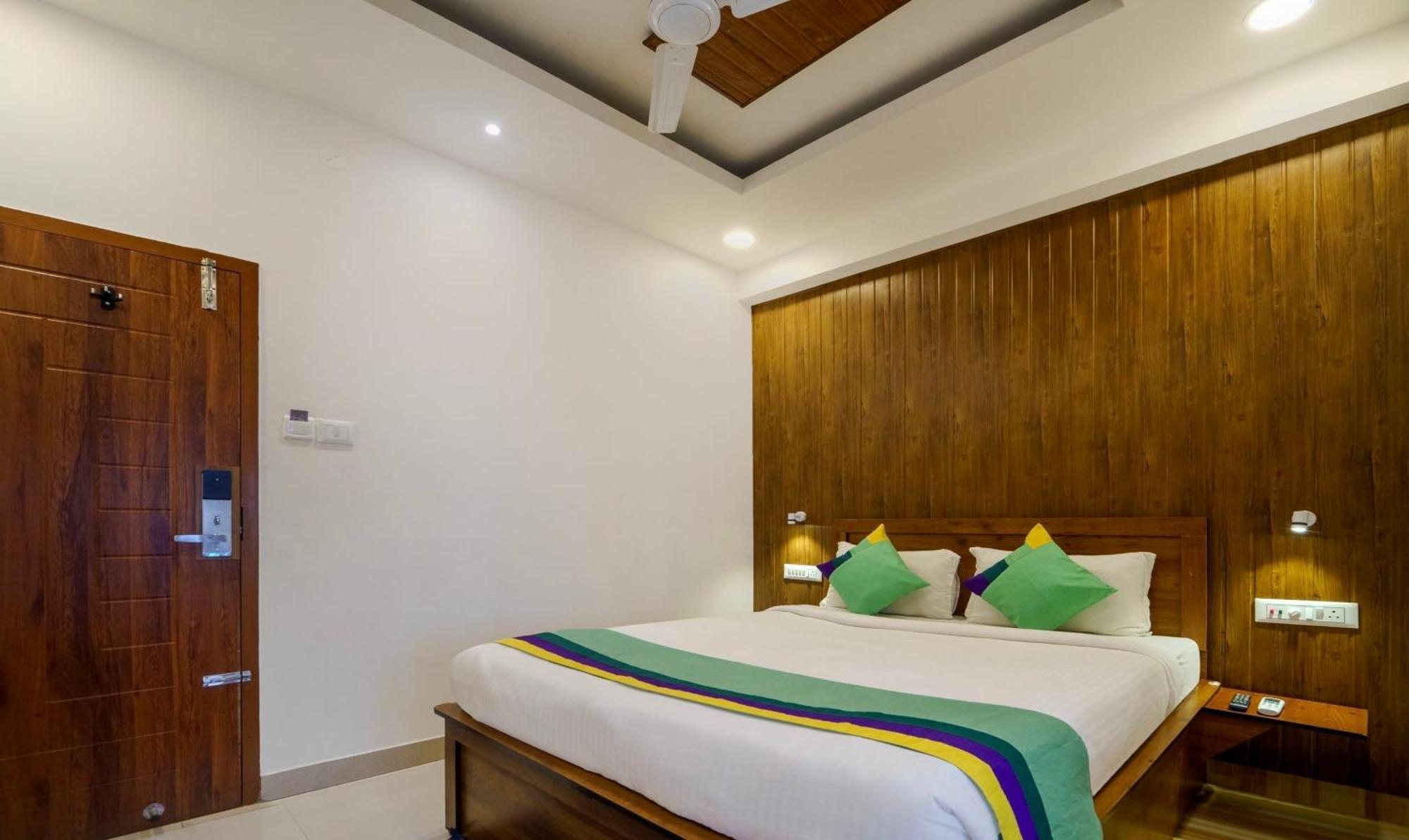 Treebo Park Palace Guwahati Bagian luar foto