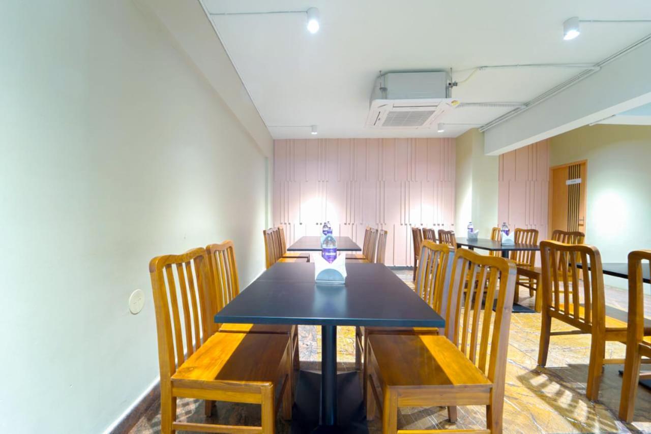 Treebo Park Palace Guwahati Bagian luar foto