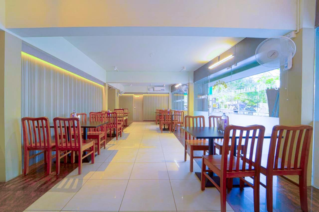 Treebo Park Palace Guwahati Bagian luar foto